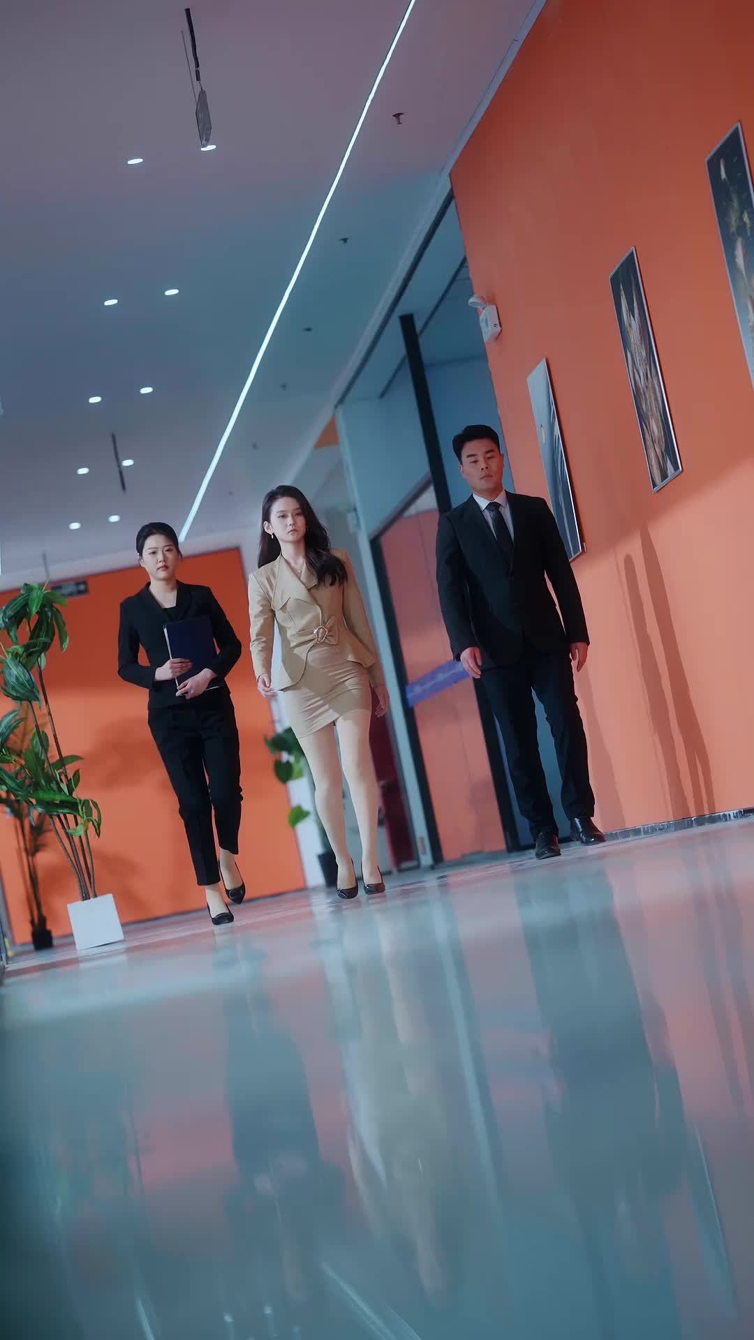 Episode 75 - Su Finds Fiancé is Lika's New CEO
