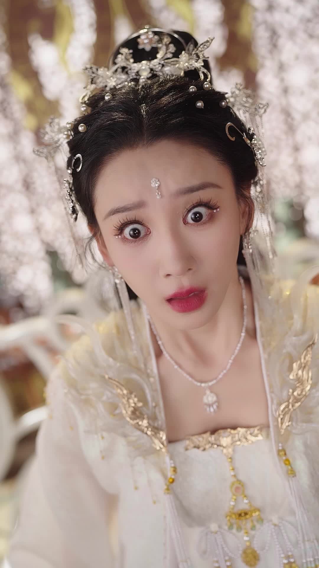 第2集 - 男大穿越變聖女，遇宗主千金來挑戰