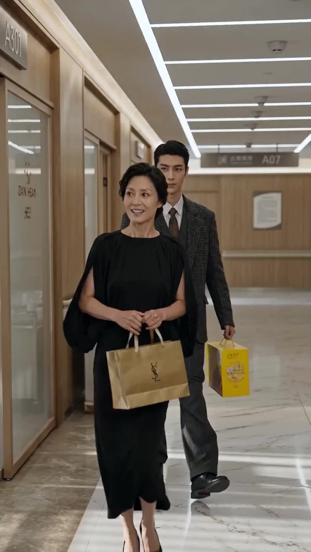 Episódio 19 - Visita hospitalar e planos secretos