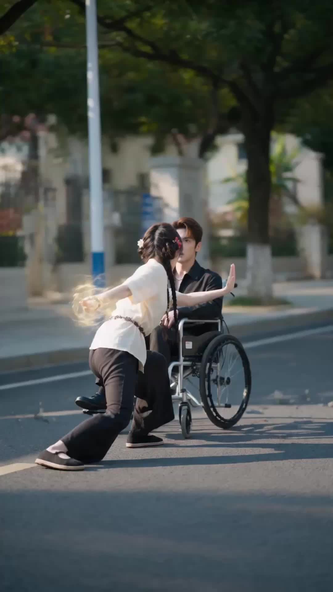 Épisode 2 - Nathalie refuse d'épouser Vincent à la place de Roxane