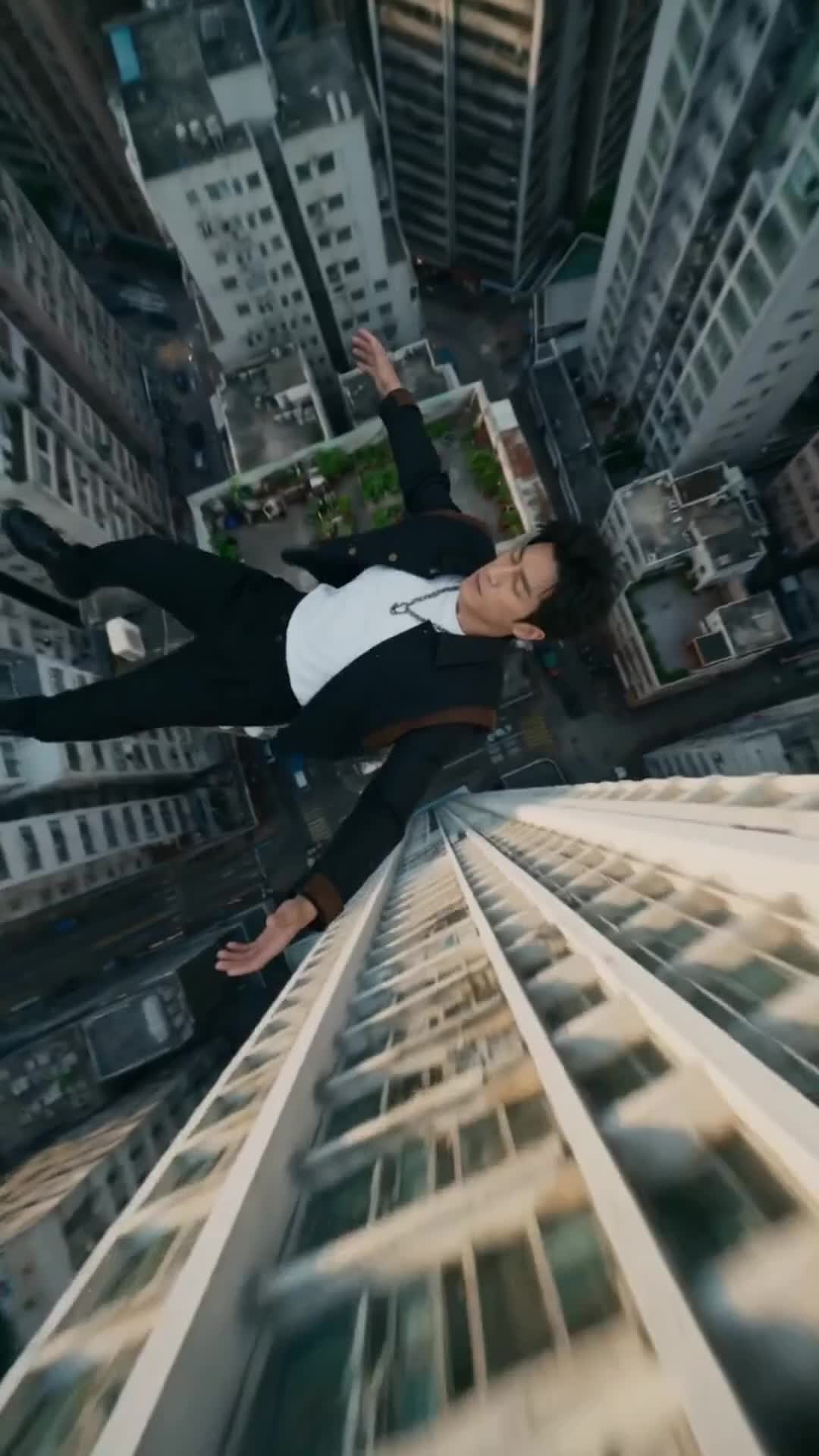第1集 - 魔尊轉世逃離麾下，認妻歸入凡家