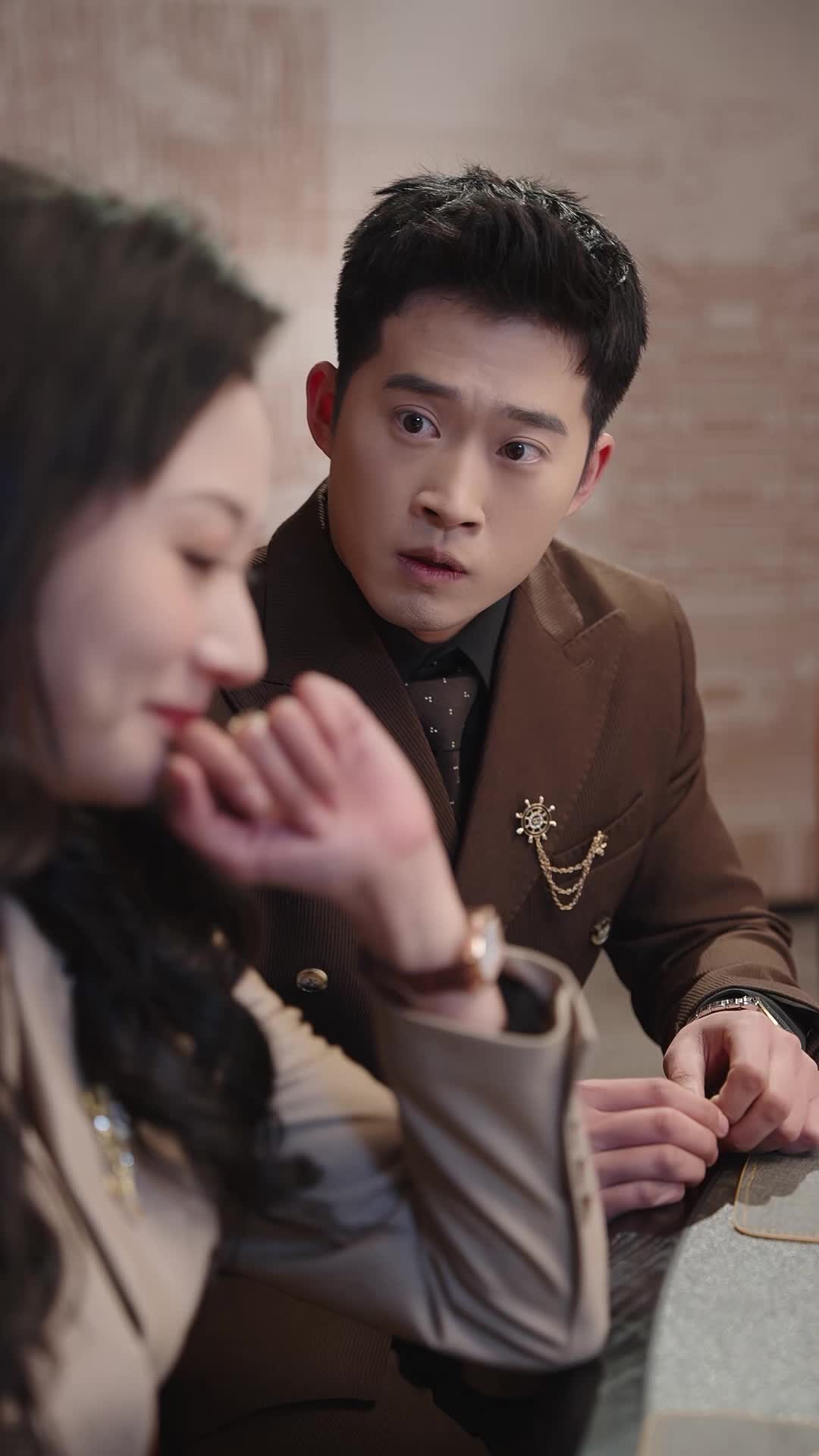 第23集 - 酒局陳凡替顏總擋酒解圍