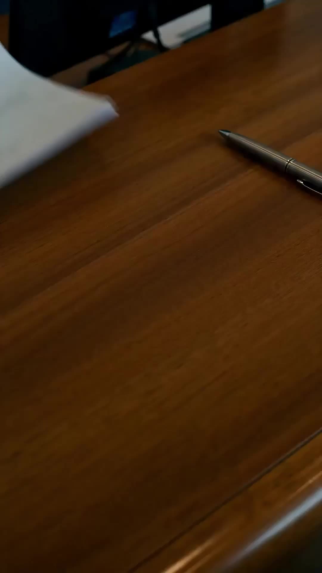 第2集 - 伊森獲悉妻子背叛，申請身份抹除