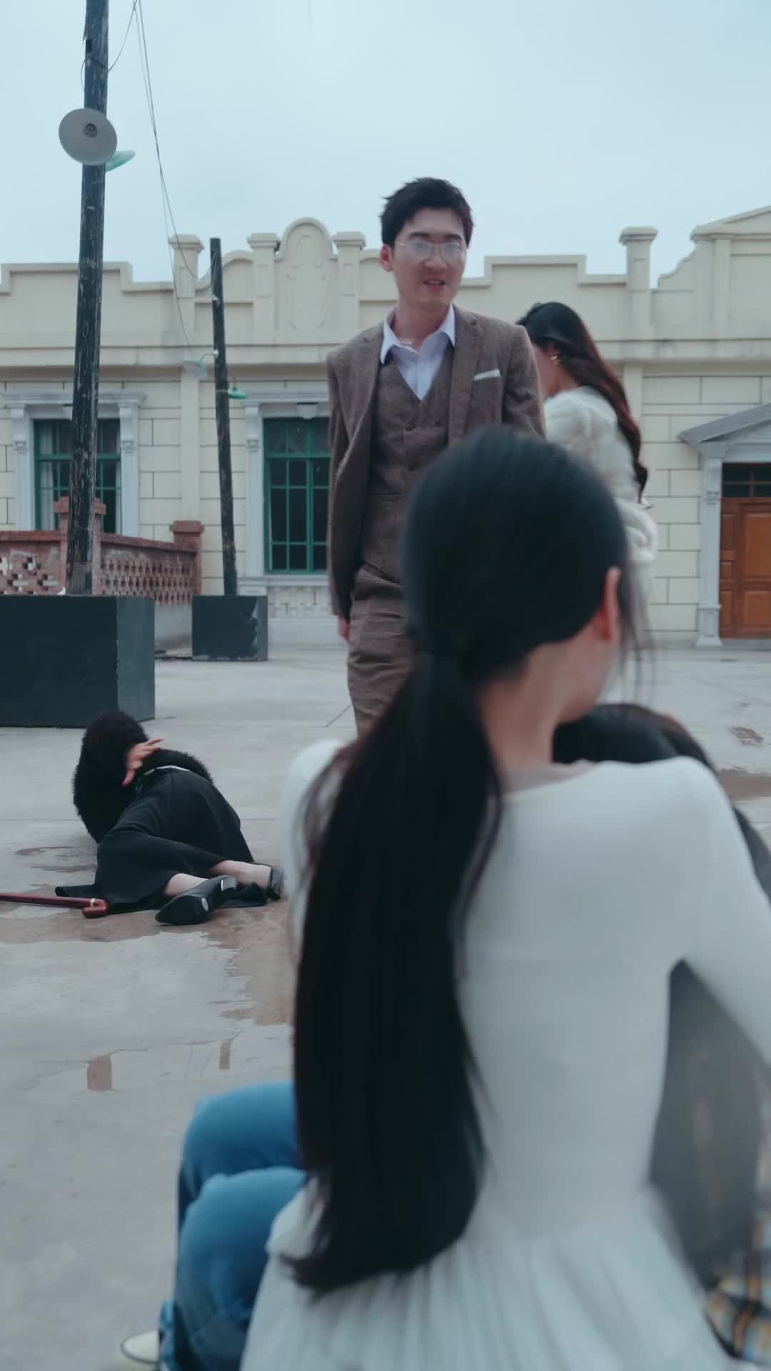 Episode 2 - Felicia Seeks Rich Dad After Mom's Death