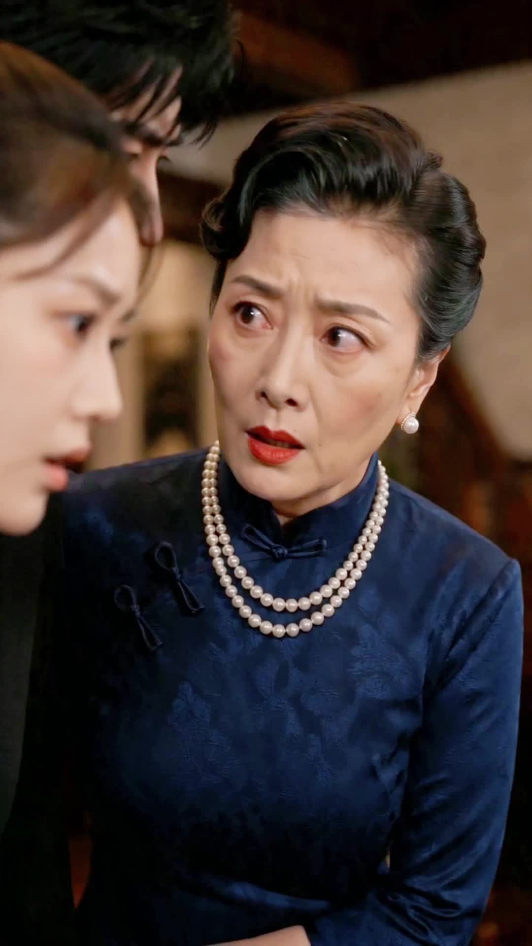 Episode 10 - Rosalind Reveals Theresa's True Colors
