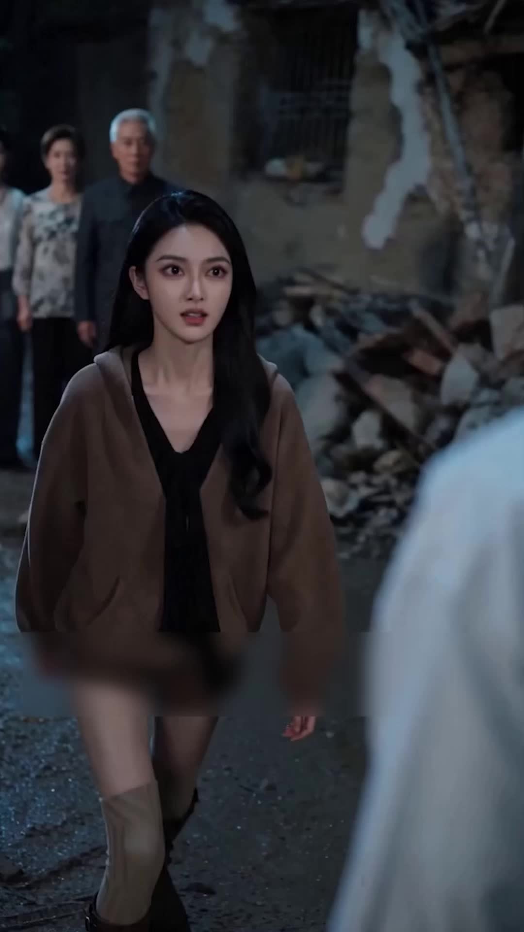 Episode 8 - Hale Repents, Serena Guards Lin Family