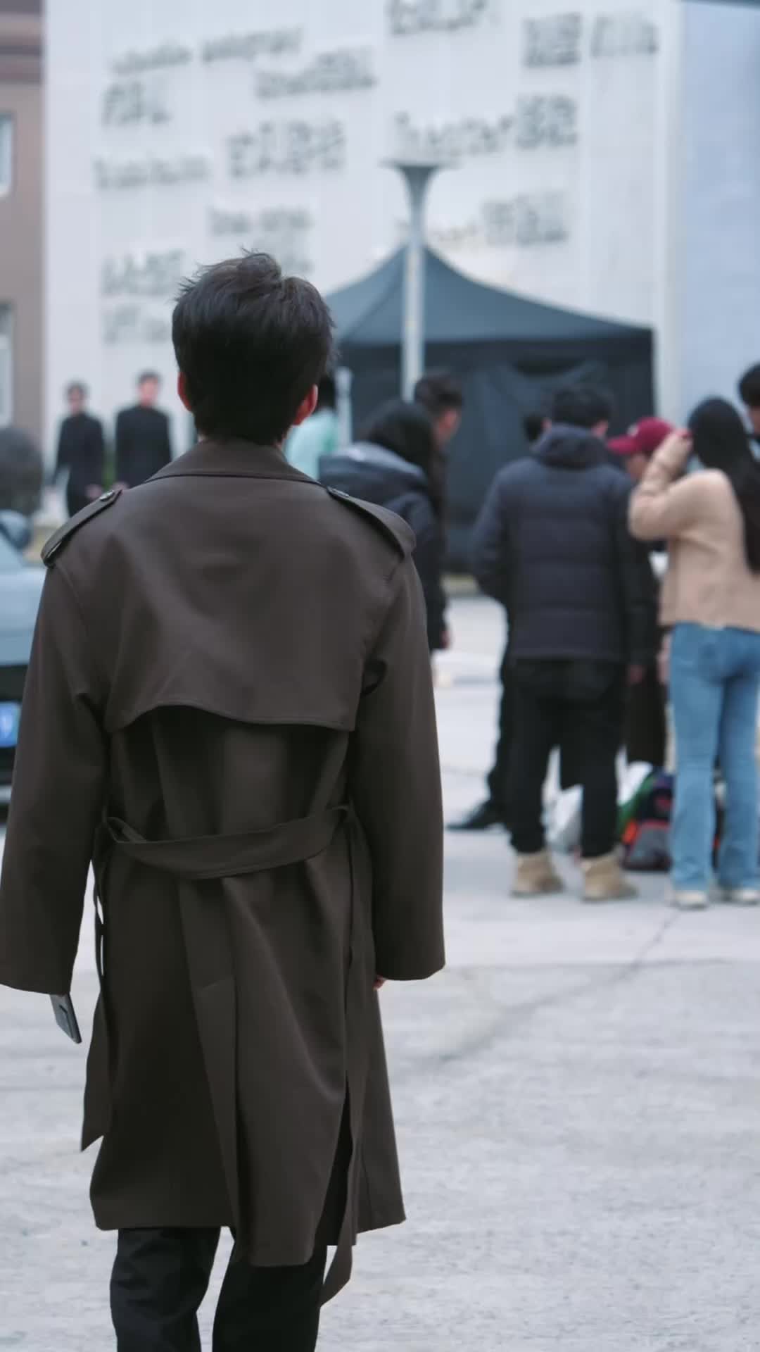 Episode 5 - Helena Found; Ivy Hurt on Set