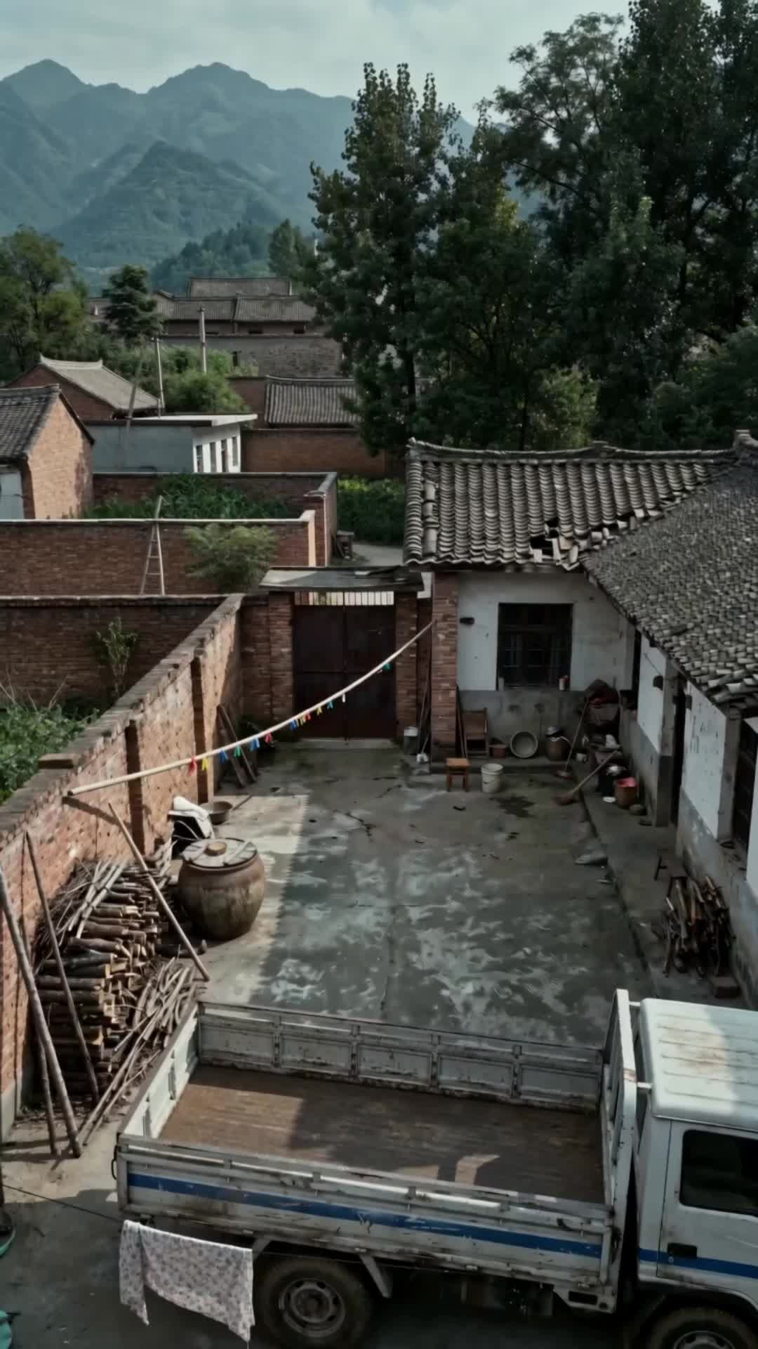 Episode 3 - Lin Rejects Ride, Accepts Dazhuang's Loan
