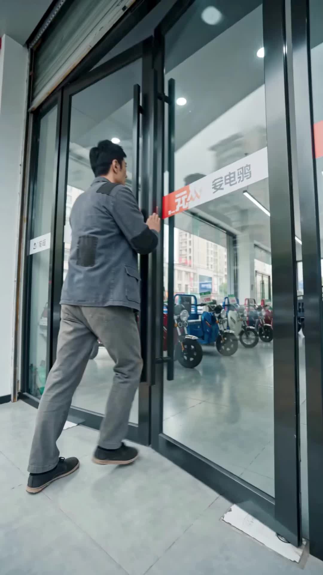 Episode 6 - Dad Shops, Eyes 5M Ticket for Custody