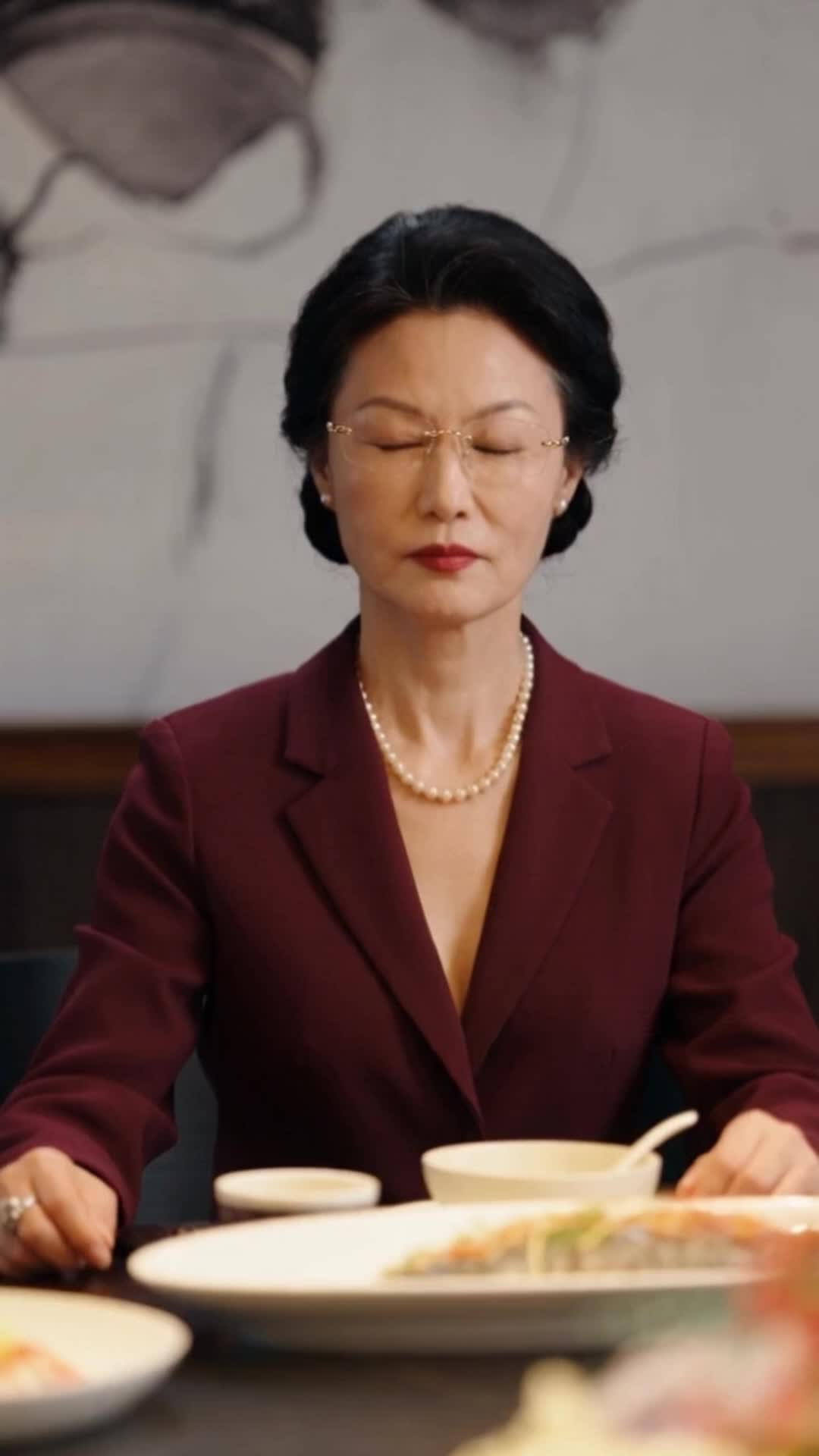 Episode 17 - Jingshen Defends Zhixia at Family Gathering