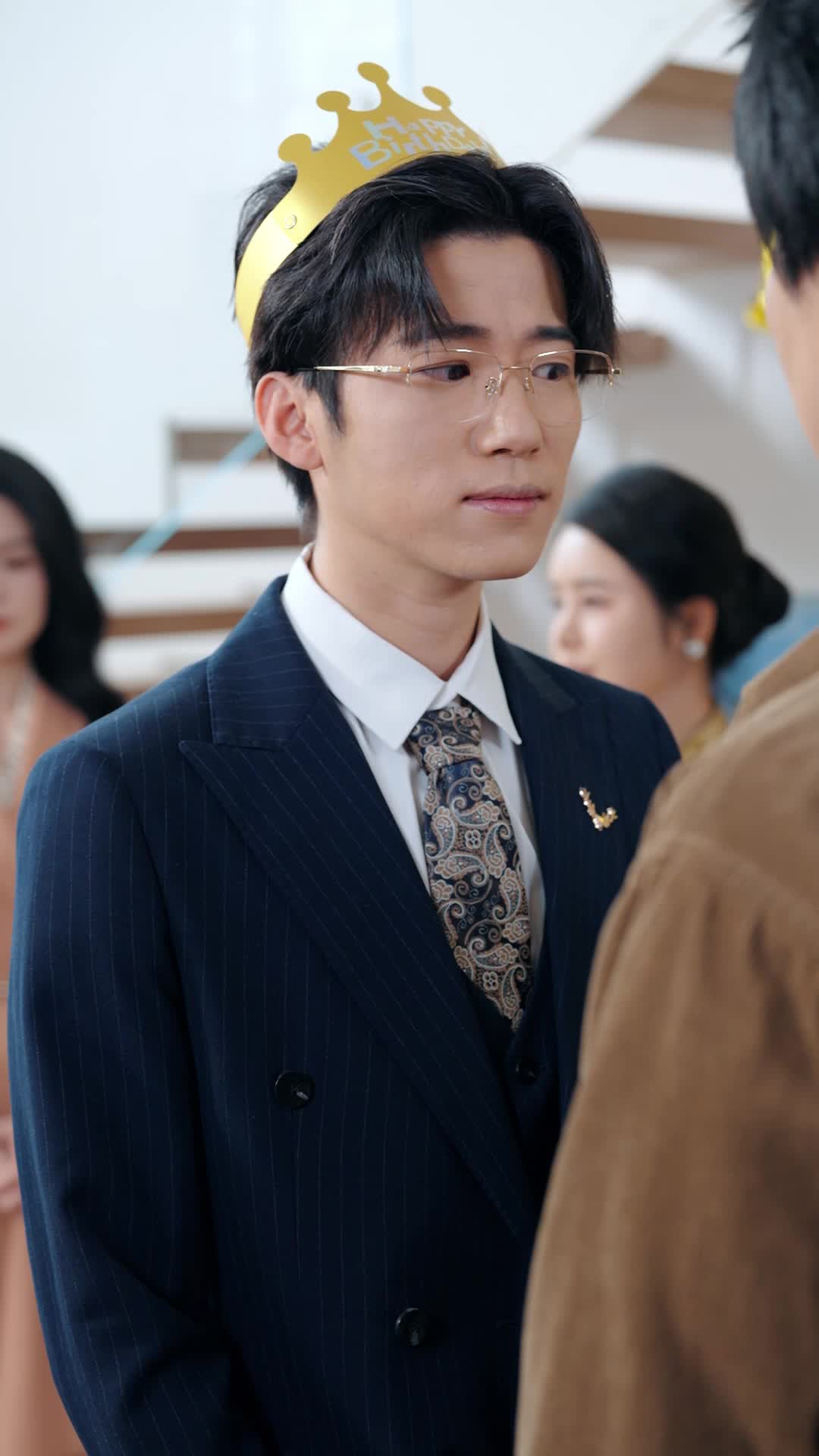 Episodio 7 - Conflictos y pacto matrimonial