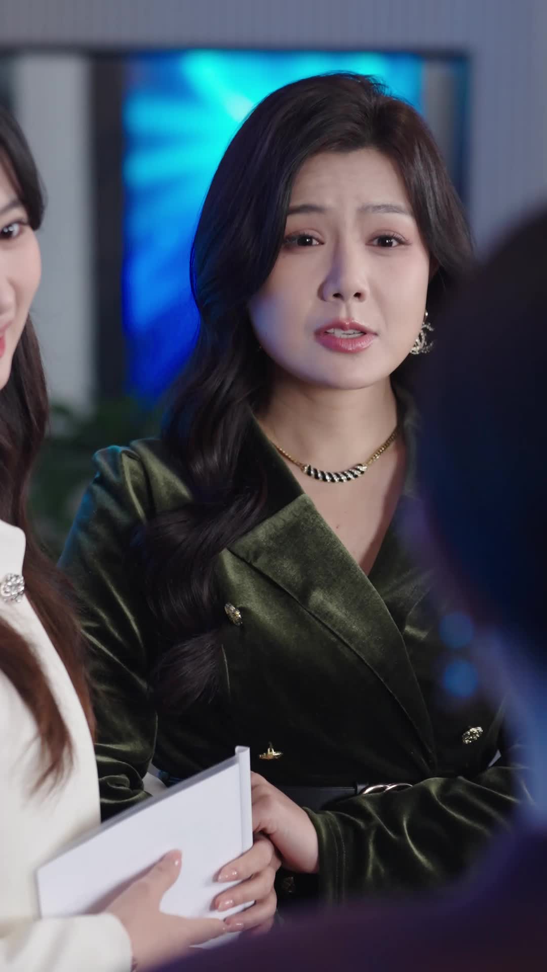 Folge 8 - Charlotte unterzeichnet Scheidung – mit Überraschung