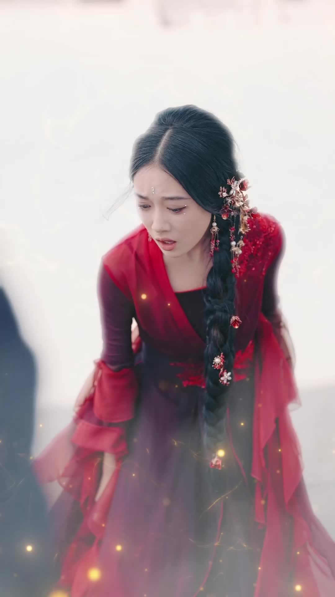 Episodio 9 - Padre expulsa a hija al denunciar alma falsa