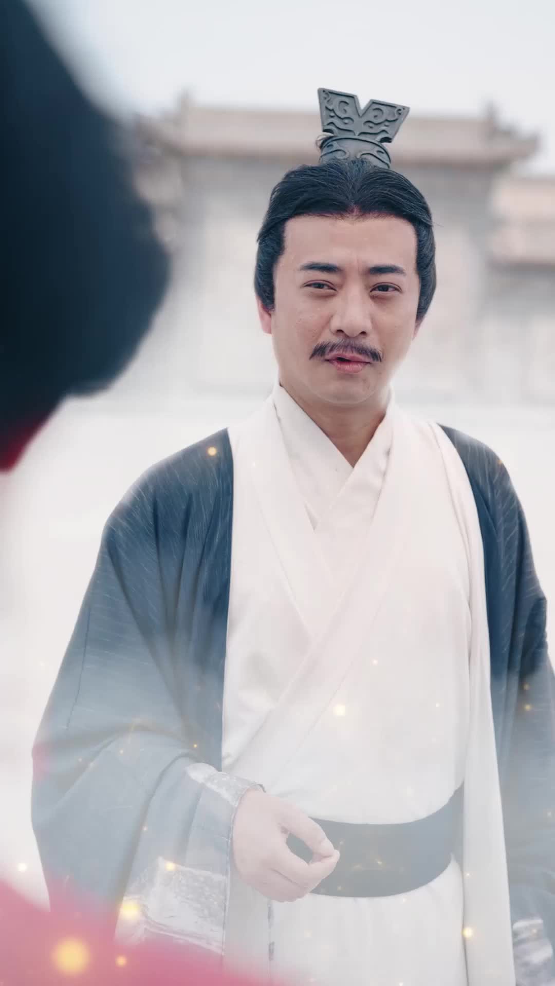 Episodio 16 - Rey Infierno amenaza a Lucien con látigo divino