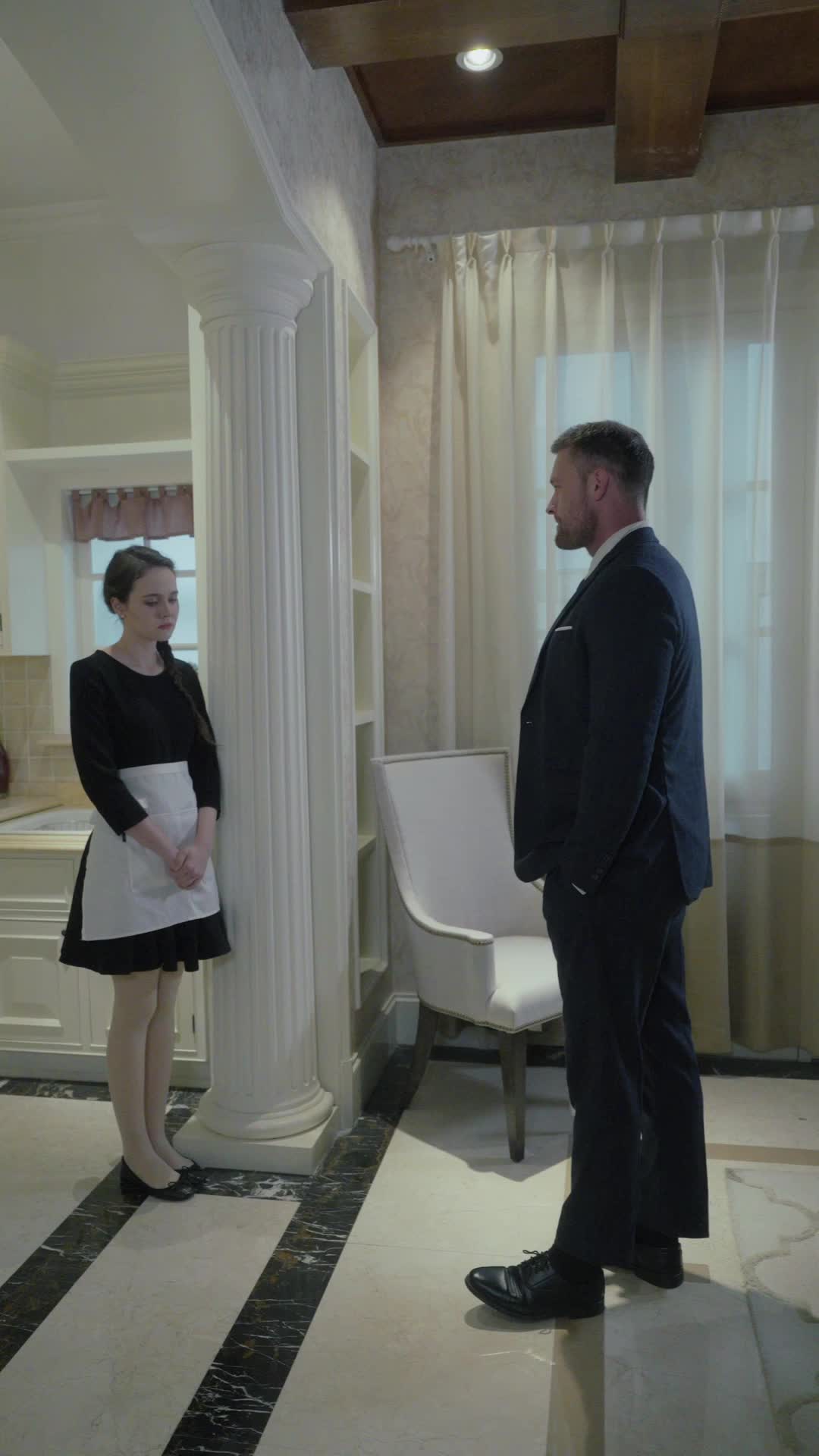 Episódio 9 - Gabriel elogia e se preocupa com a funcionária