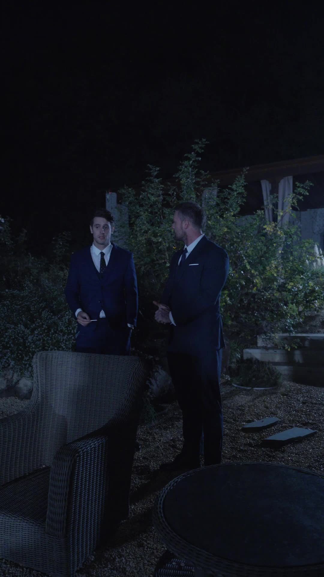 Episódio 12 - Jonas avisa irmão de Estelle