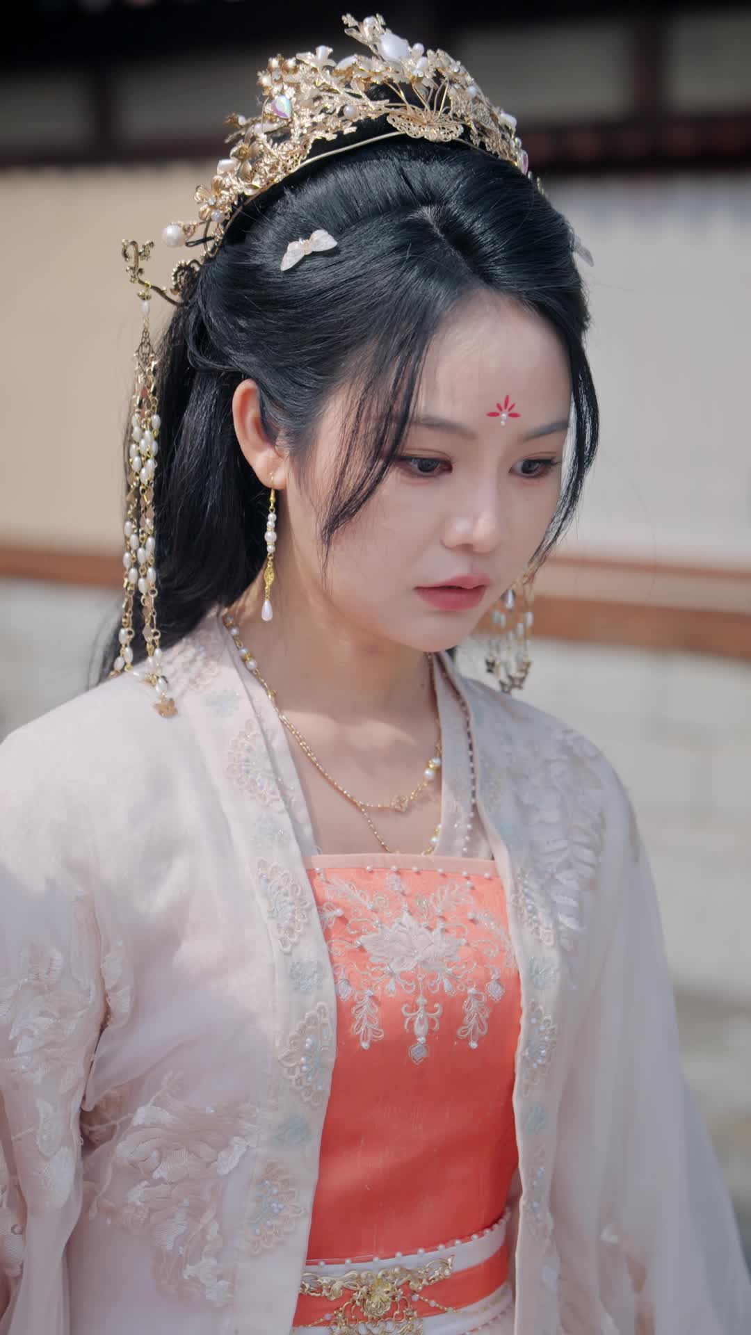 Folge 9 - Prinzessin vs. arme Familie