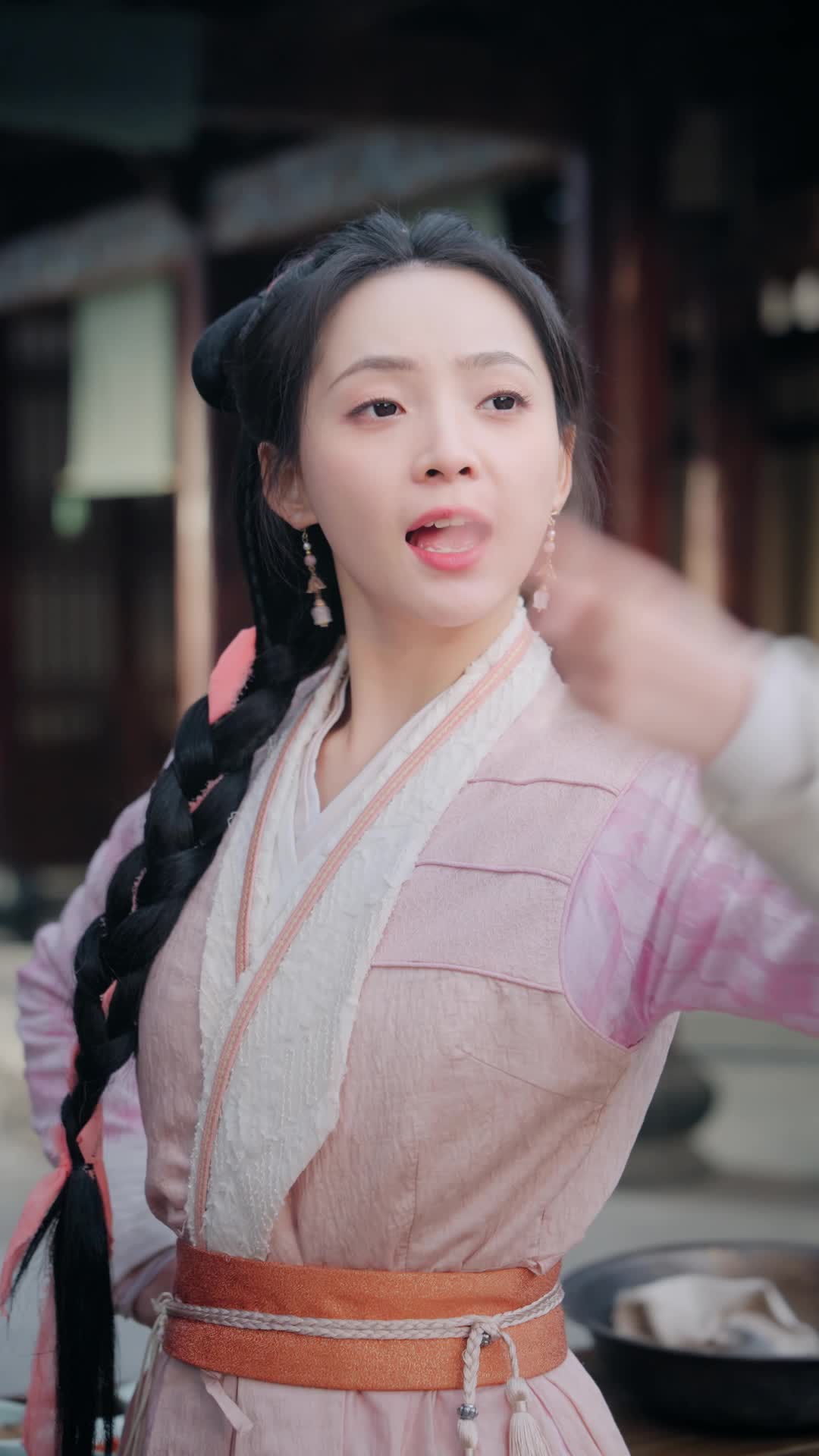 Folge 19 - Prinzessin im Streit mit Arzt und einer Frau