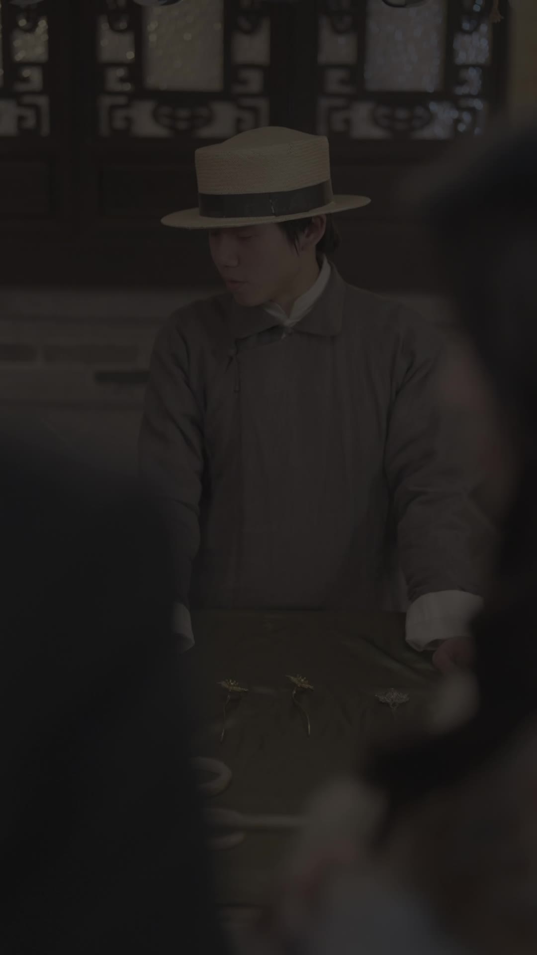 Épisode 18 - Bracelet : querelle et excuses hypocrites