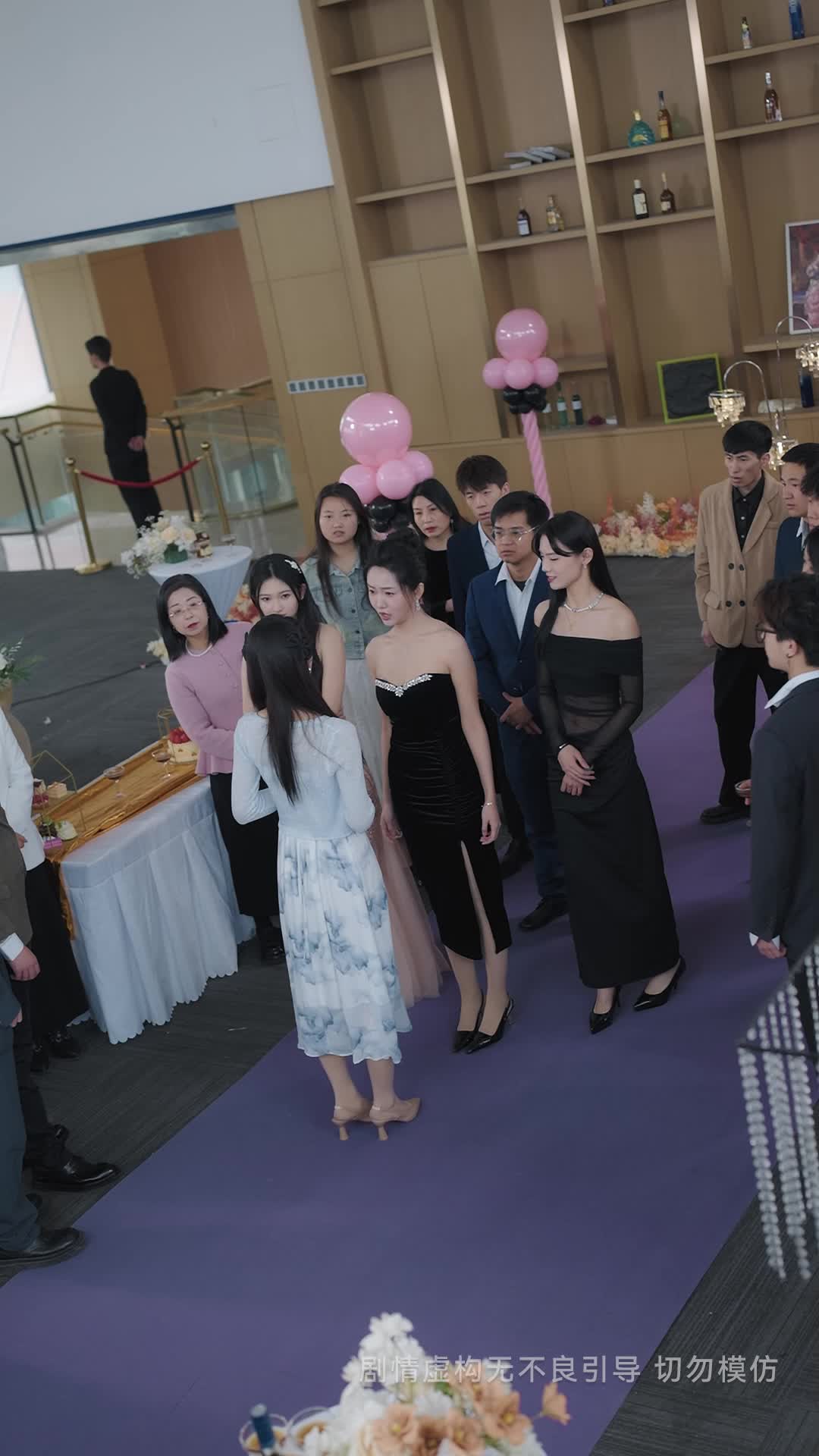 Episódio 17 - Surpresa: festa é de Lorraine