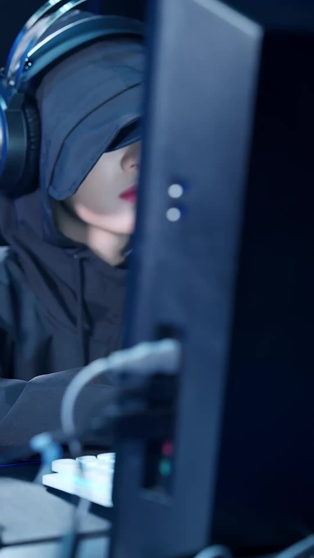 第1話 - あの夜の相手は婚約者でした