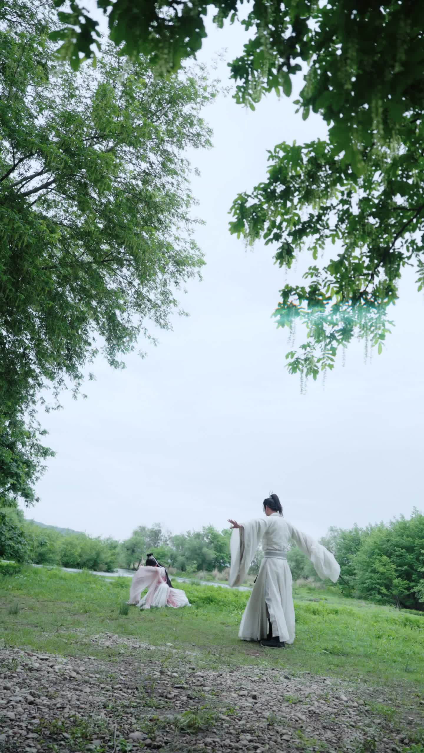 第10集 - 满门恋爱脑，唯有小师弟正的发邪