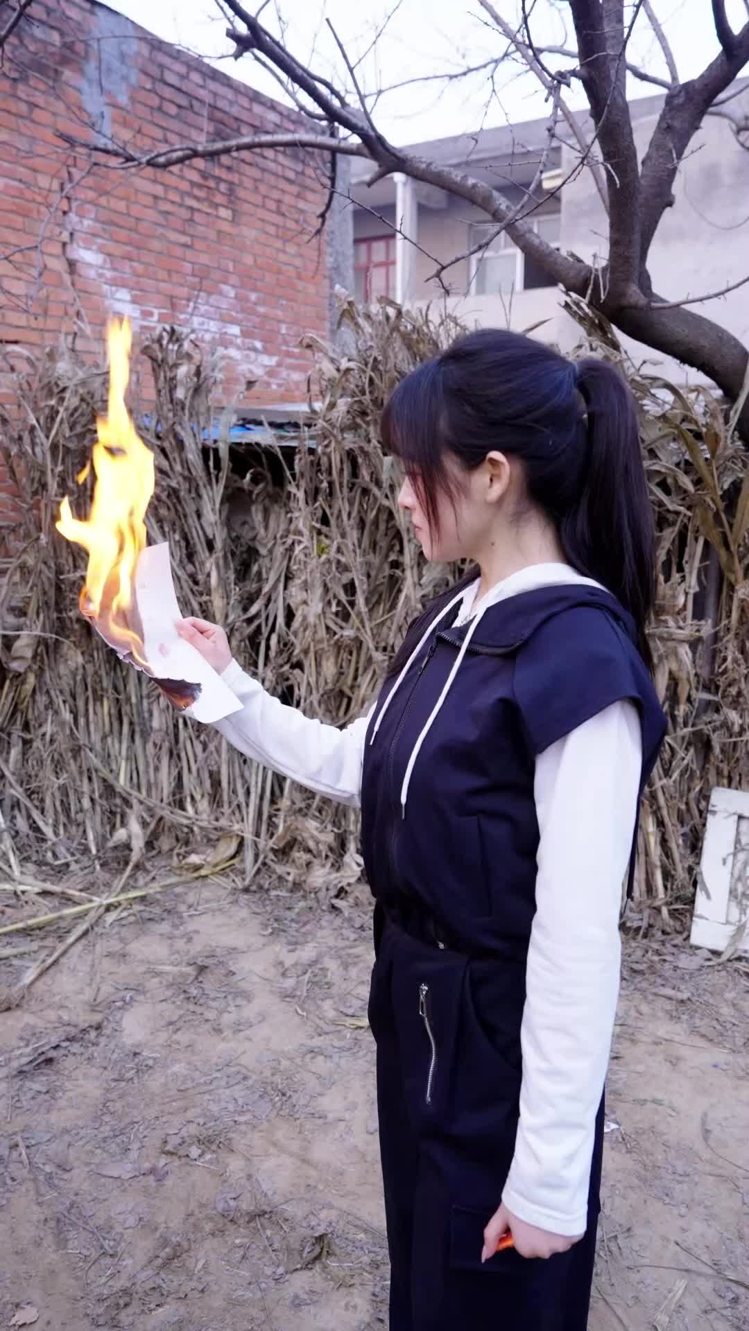 第2集 - 惡人村的厄運小姐