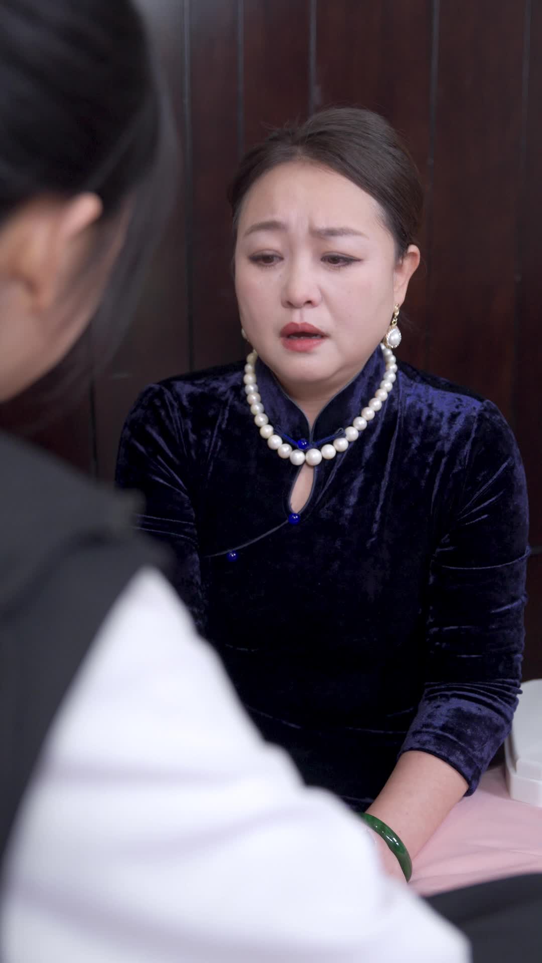 第13集 - 惡人村的厄運小姐