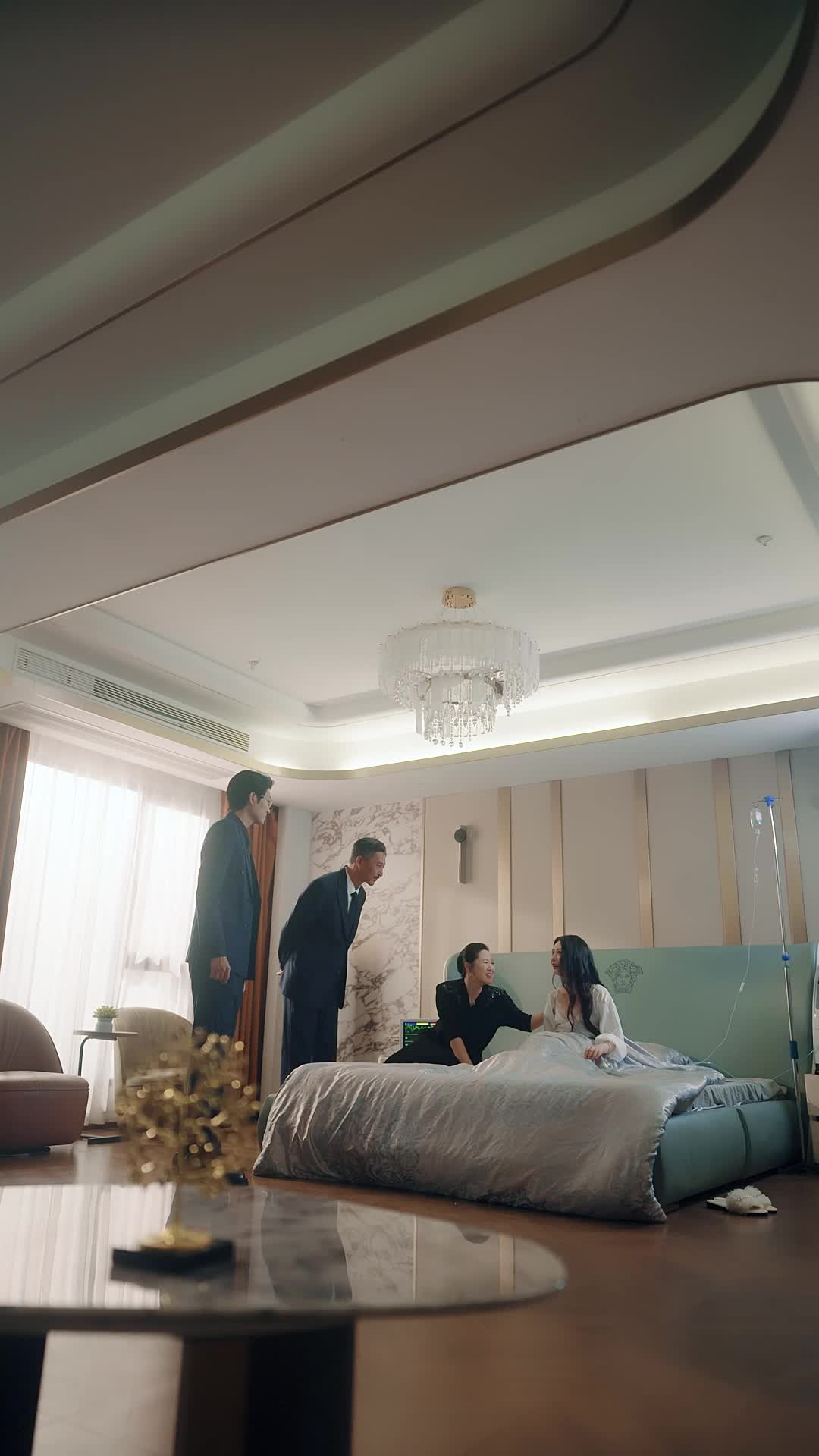 Episode 12 - 祖母她來自現代