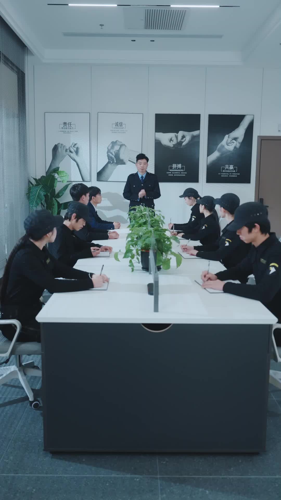 第52集 - 她從虐文裡畢業了
